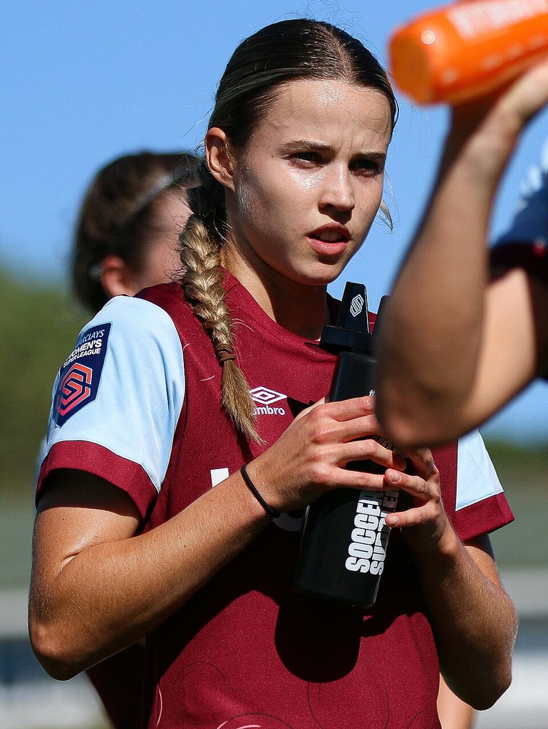 Anouk Stephanie Denton