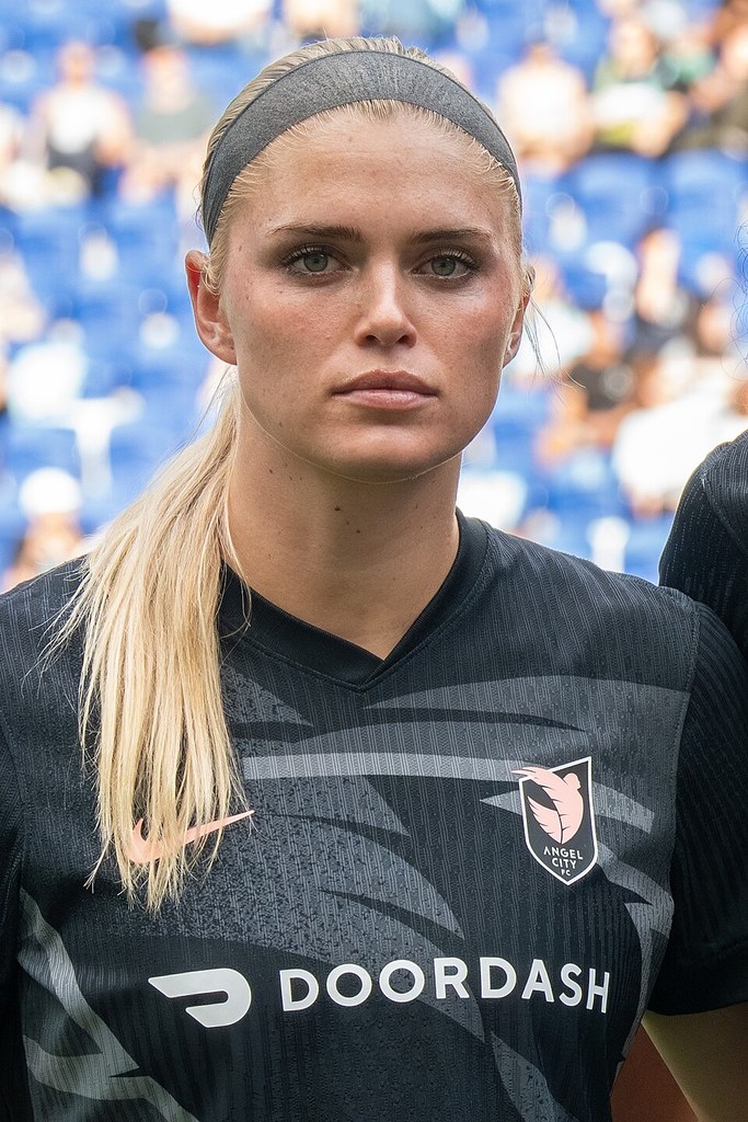 Riley Tiernan