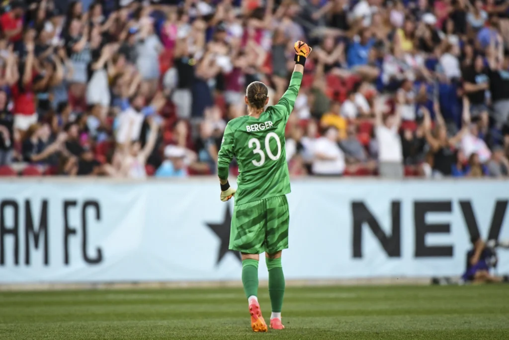 Collapse of the Regular Season Champions! Kansas City Current Eliminated — NWSL Quarterfinals Full of Drama