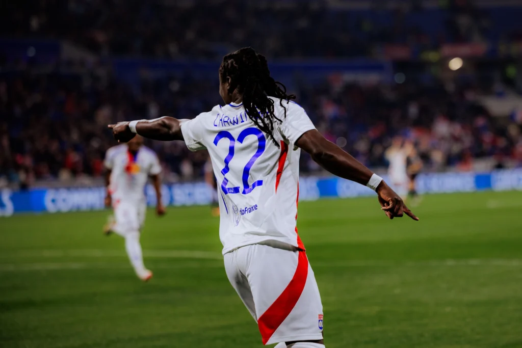 Football Rollercoaster: Lyon Knocks Out PSG, While Lens and Nantes Deliver a Spectacle