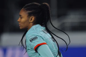 Salma Paralluelo and a £1 Million Per Year Contract